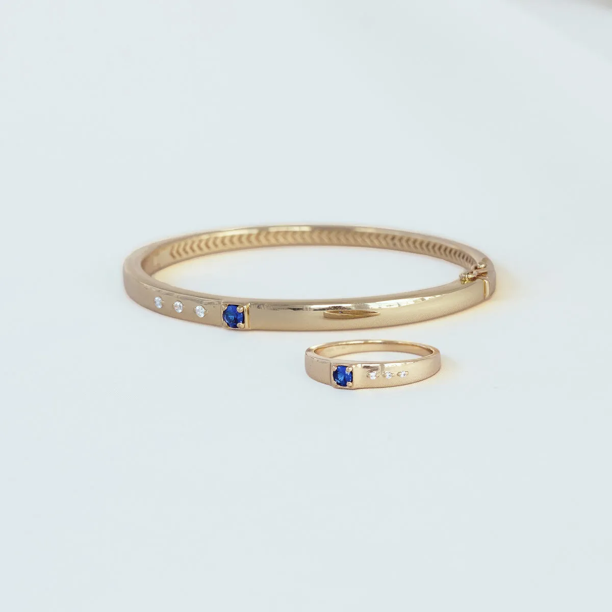 Audry Sapphire Ring