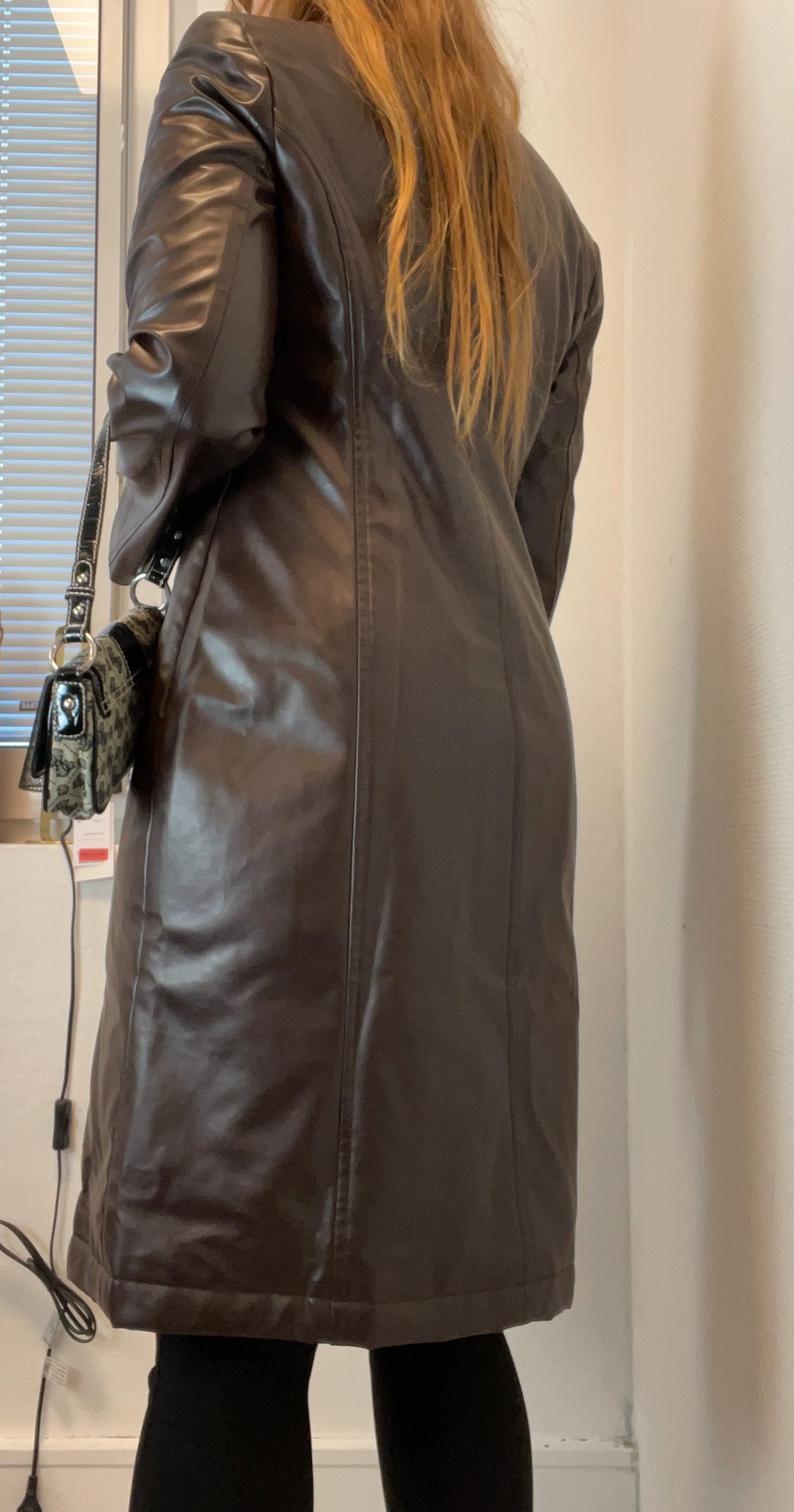 Brown leather coat M