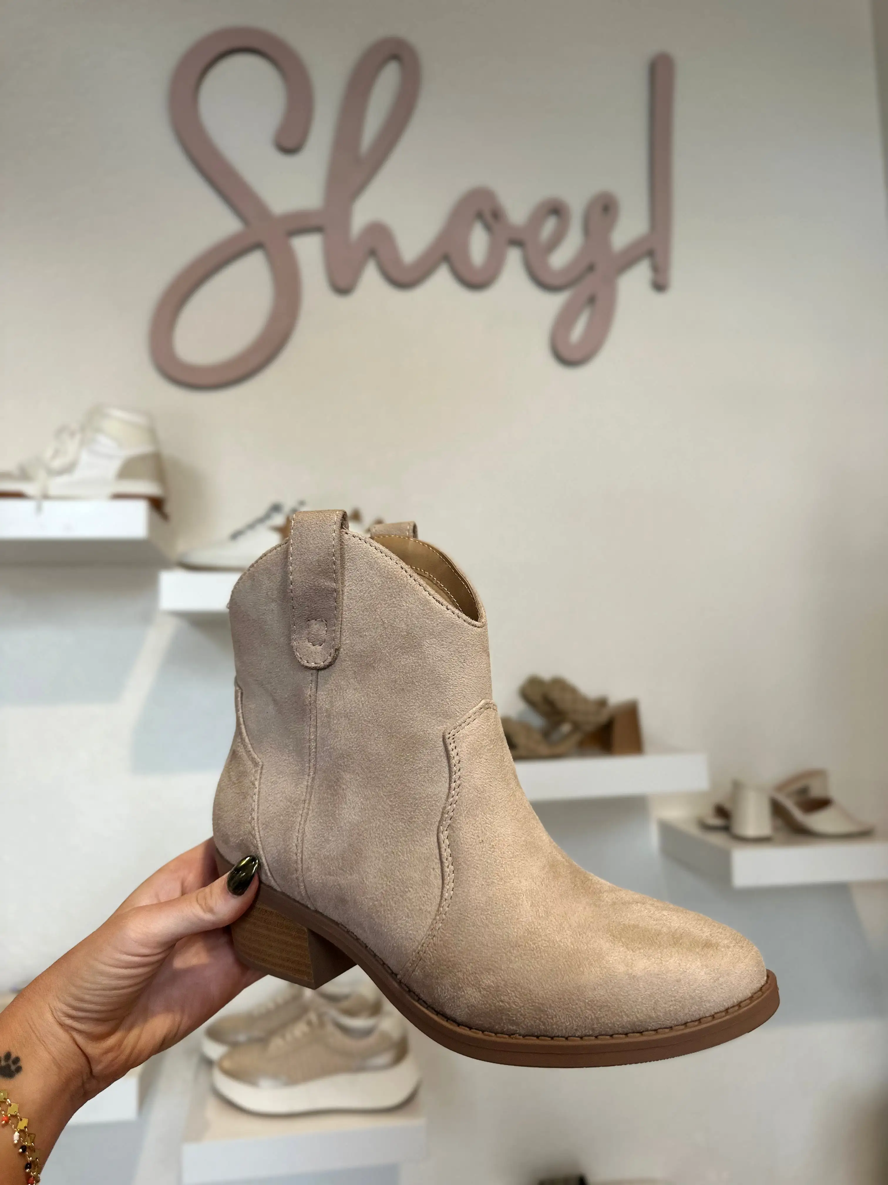 Joriah Boots- Clay