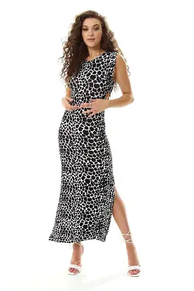 Liquorish Black White Giraffe Print Maxi Dress