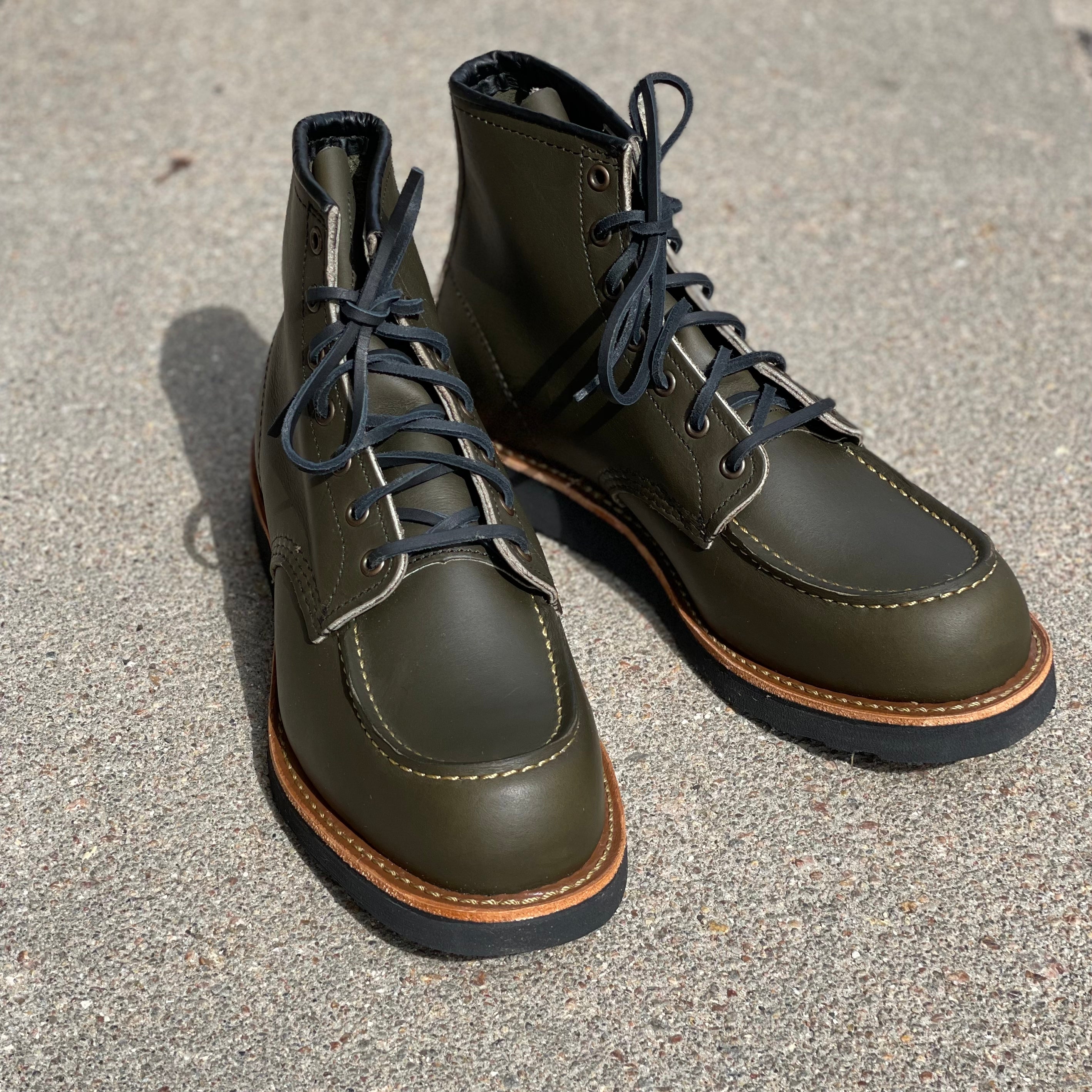 Red Wing - 8828 - Classic Moc Toe (Alpine Portage)