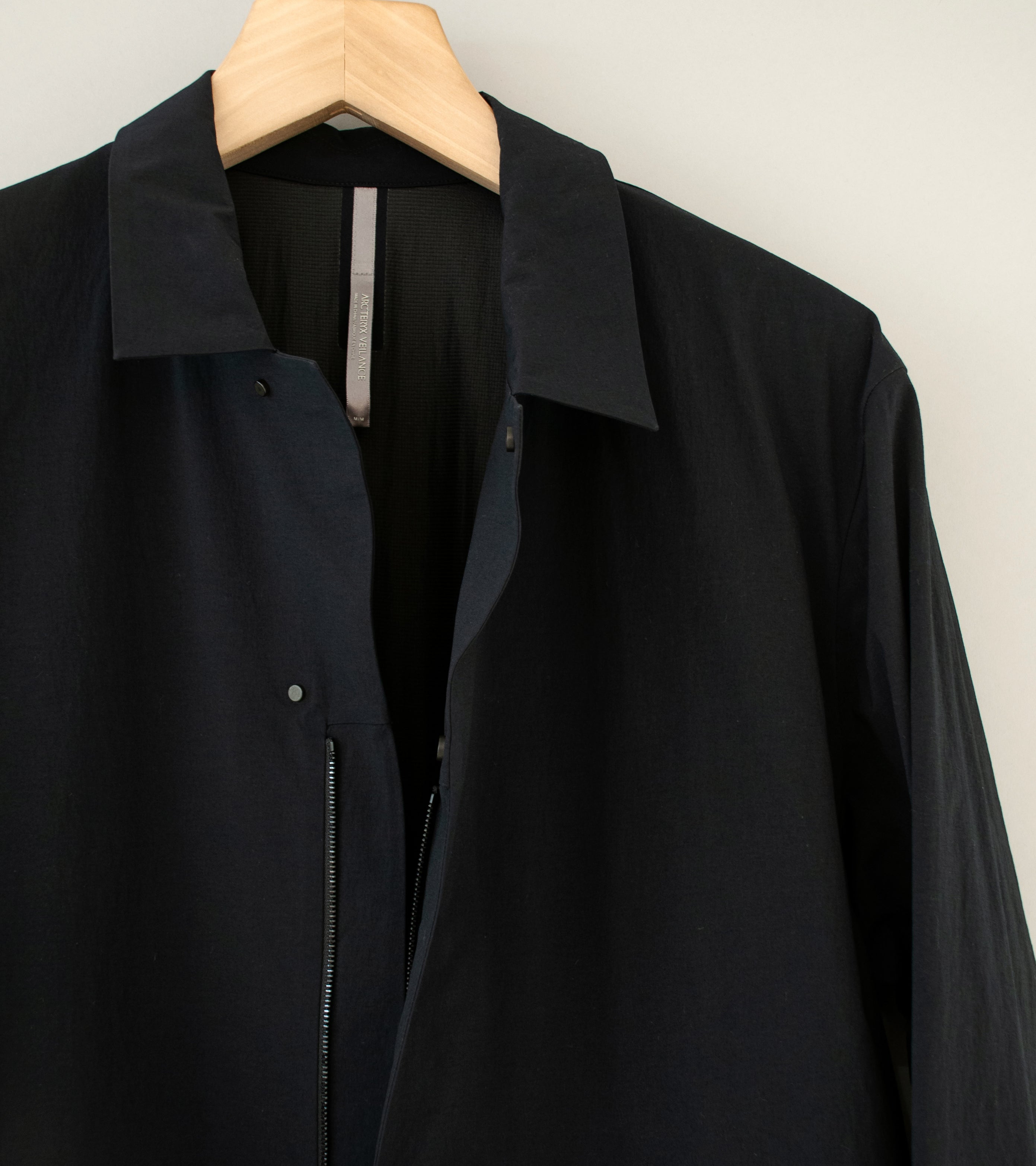 Veilance 'Incenter Coat' (Black)