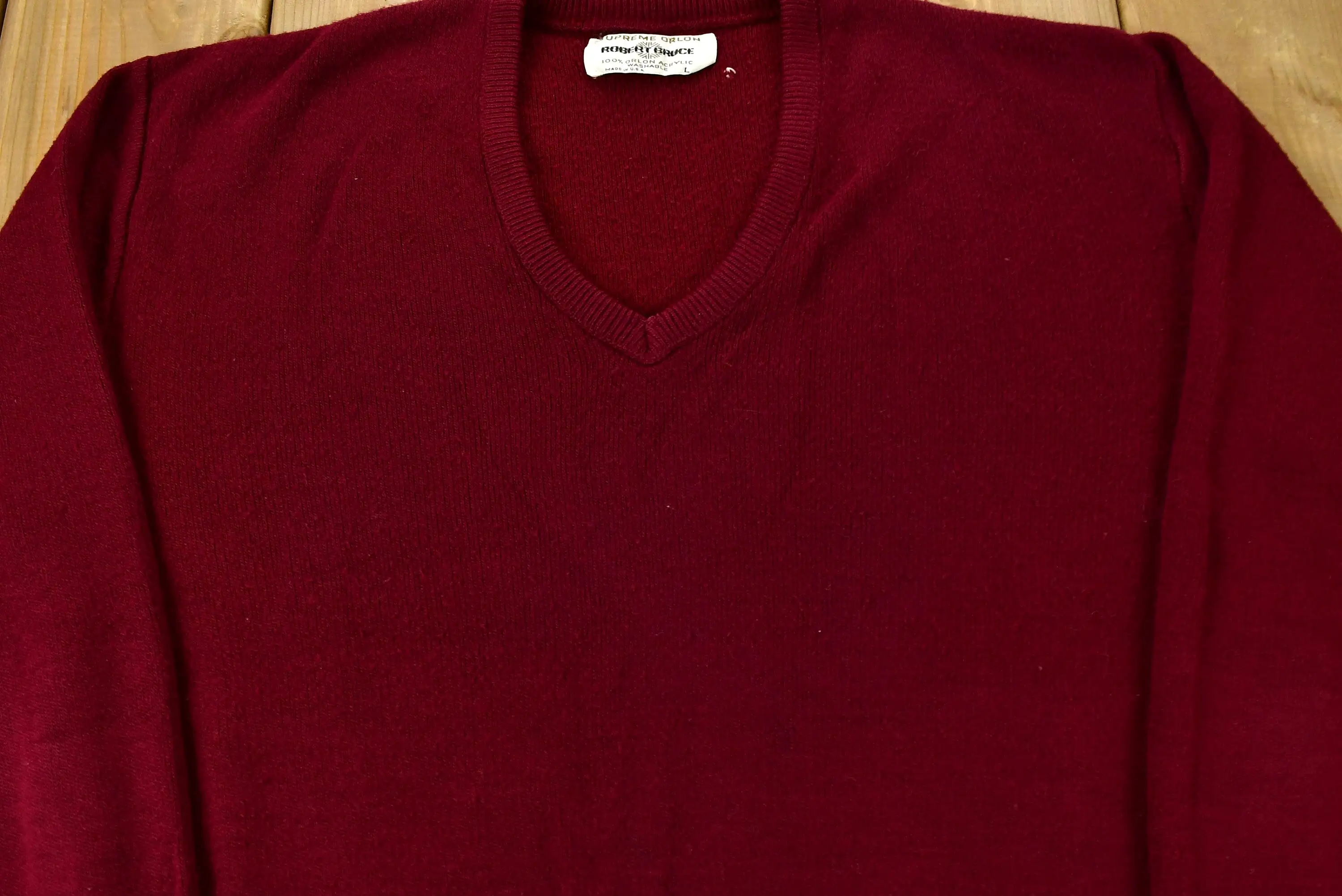 Vintage 1970s Robert Bruce Supreme Orlon Knitted V Neck Sweater / True Vintage / 1970s Sweater / Outdoor / Sweatshirt / Burgundy